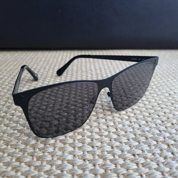 NEW: Stella McCartney - Sunglasses w/ Branded Leather Case and Dust Cloth - Picture 4 of 16